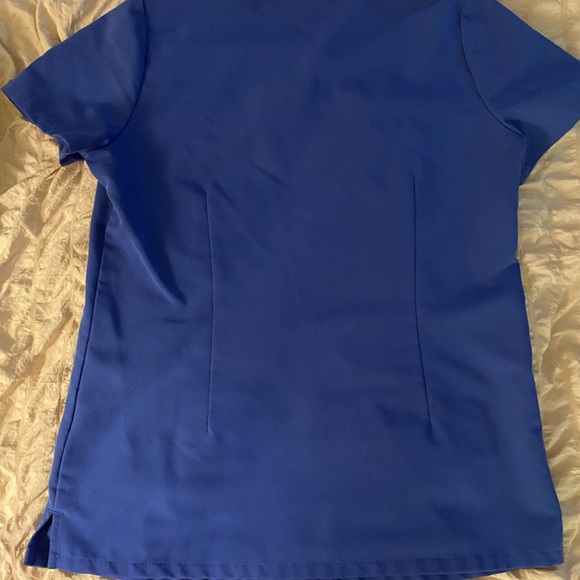 Women’s Fig Blue scrub shirt - Picture 2 of 3